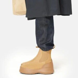 NEW MOON BOOTS Luna Chelsea Boots - Suede in tan unisex 1025 13s7